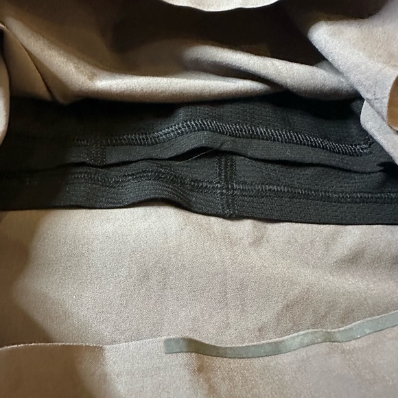 Lululemon Men’s Lined Shorts Small - Picture 5 of 5